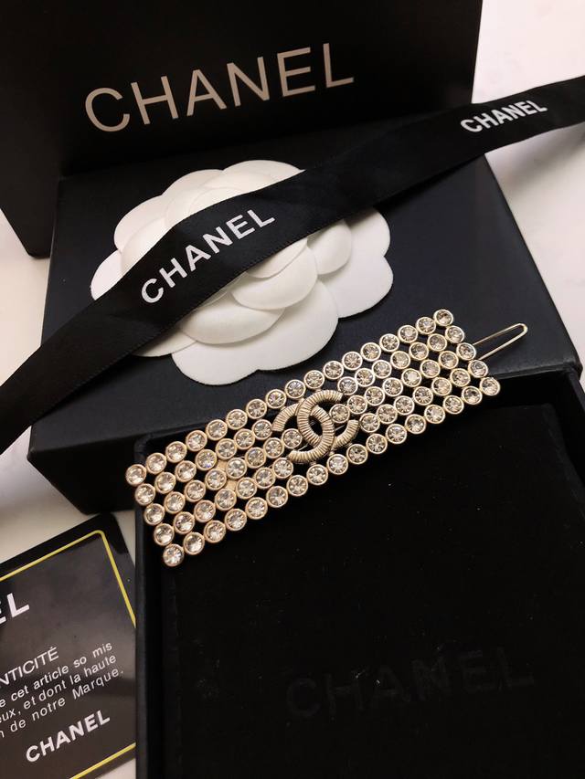 chanel Chanel's Latest Spring And Summer Hairpin Series Is So Popular This Se
