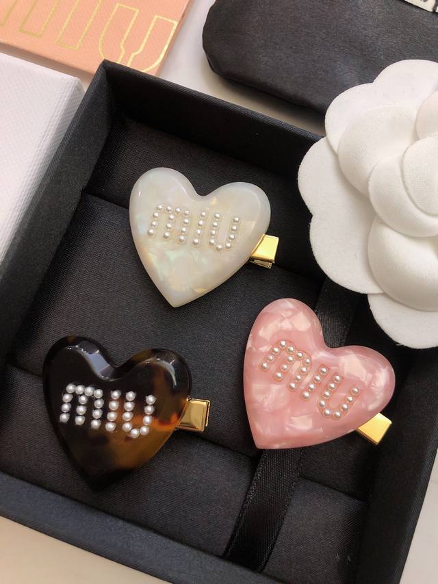 miumiu Miu Miu Big Heart Hairpin Xiaohongshu Fashion Experts Are All Interest