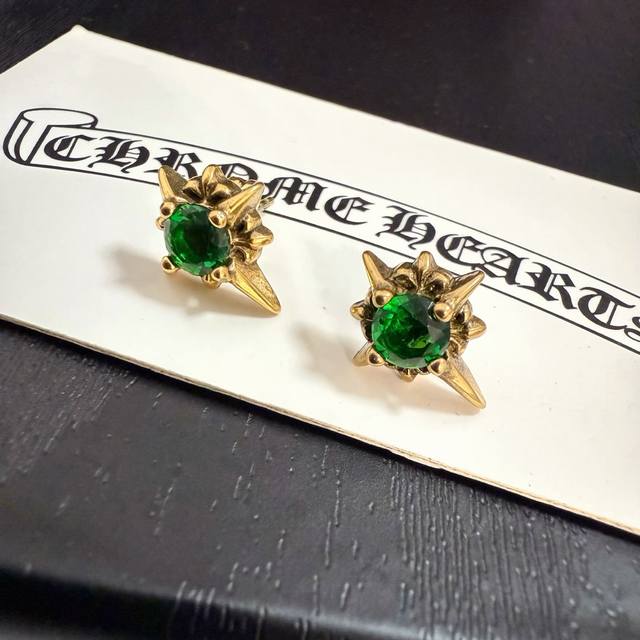 New Counter Quality Chrome Hearts Emerald Earrings Imported Electroplating Craft