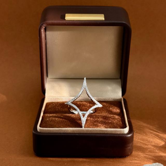 Ring No Logo, Niche Design, Simple And Shining, Light Luxury And Fashion, Hollow