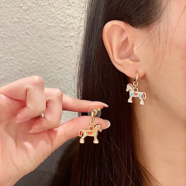 Hermes Hermes Earrings This Design Is Very Delicate And High-End. The Earring Ef