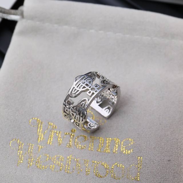 viviennewestwood Vivian West Queen Mother Hollow Planet Ring Elegant And Gene