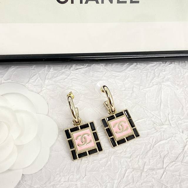 Code E2639 Chanel Earrings Are Hot-Selling Models. New And Consistent. Zp Counte