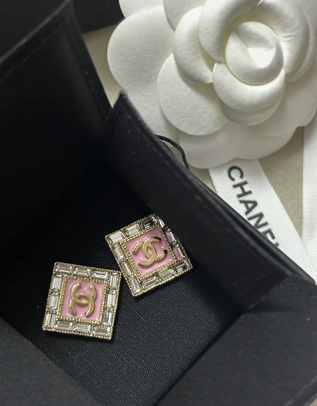 Code E2624 Chanel Earrings Are Hot-Selling Models. New And Consistent. Zp Counte