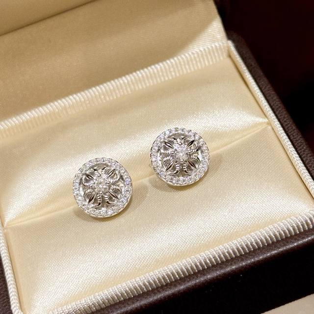 a6103 Butcher Style Ancient Method Sterling Silver Four-Leaf Clover Diamond E