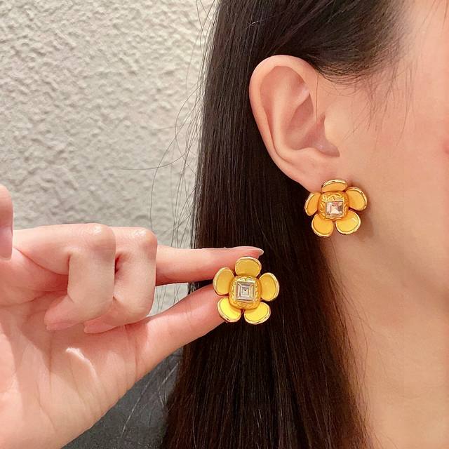 Yves Saint Laurent Classic Flower Earrings