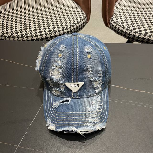 Dior Street Retro Washed Hole Cap Niche Worn Edge Denim Baseball Cap