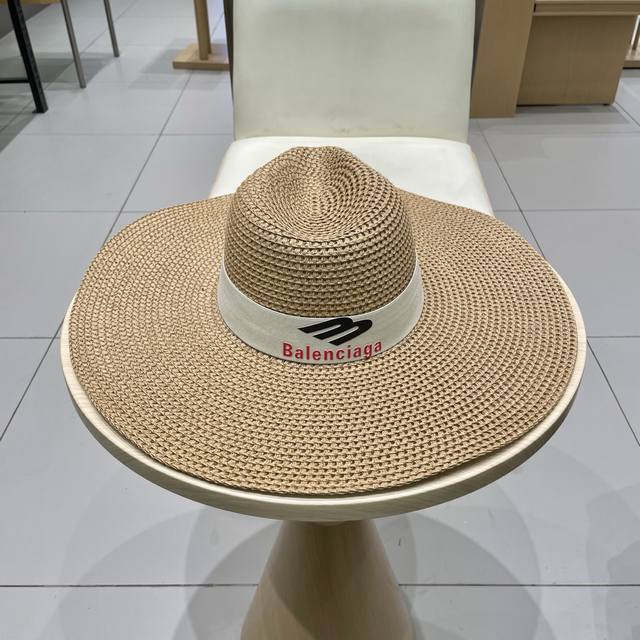 Balenclaga Tri-Fold Wide-Brimmed Straw Beach Hat Sunshade Panama Jazz Straw Hat