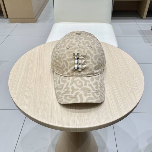Burberry Ball Cap Female Street Fashion All-Match Personality Sunshade Travel Le
