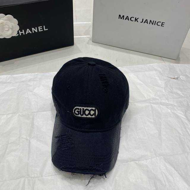 Running Volume G's New Hole Baseball Cap Retro Hole Baseball Cap Unlocks Your Tr