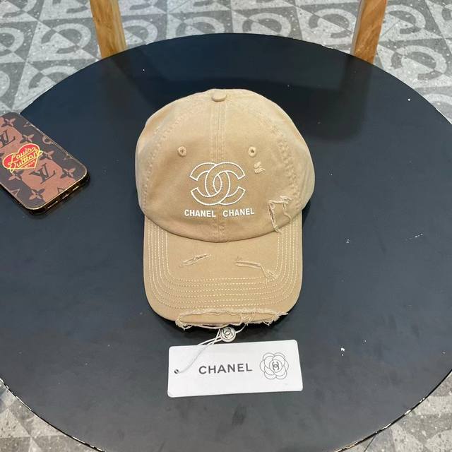 Chanel 2025 New Baseball Cap Chanel Classic Simple Fashion Casual Design