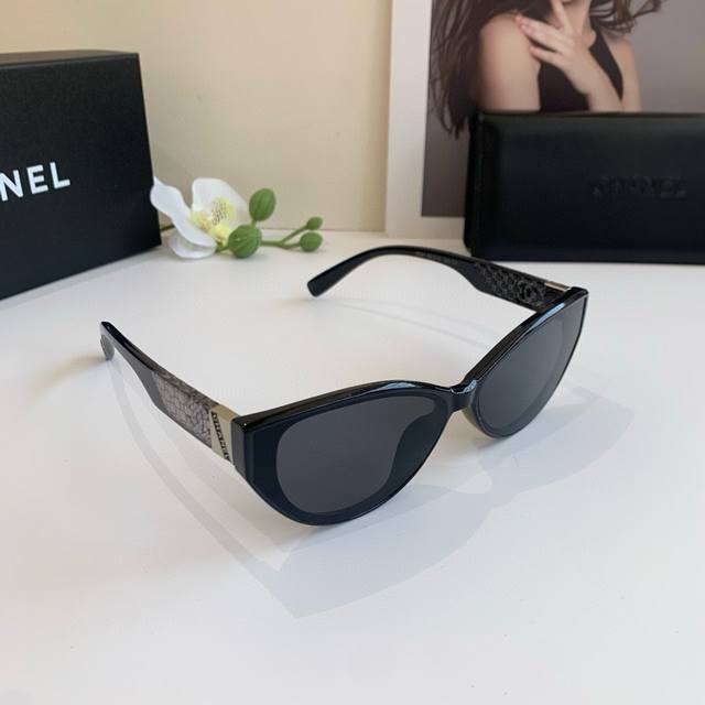 chanel Chanel 2025 New Simple Fashion Cat-Eye Frame Sunglasses All-Match Tren