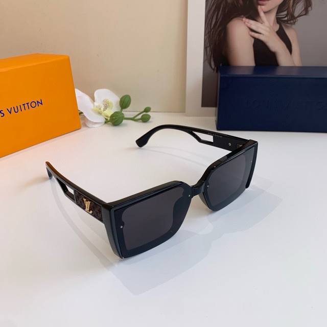lv Louis Vuitton New Style Internet Celebrity Same Style Square Frame Sunglas