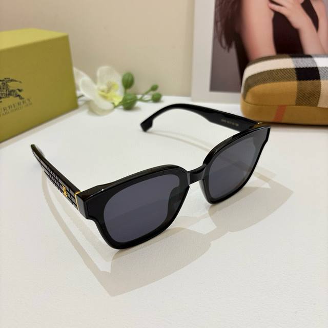 burberry Burberry Internet Celebrity Classic Luxury Fashion Square Frame Sung