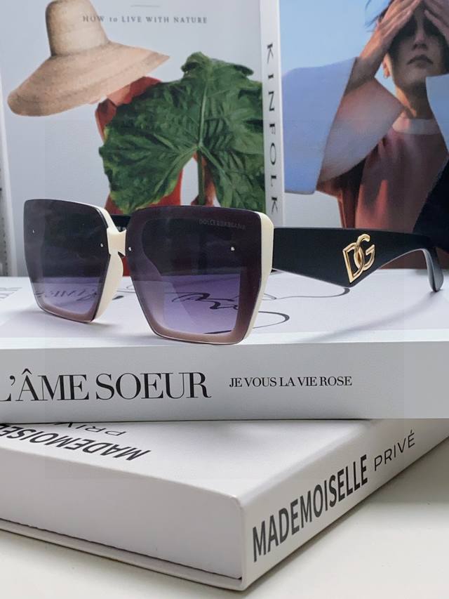 dg Dolce & Gabbana Polygonal Large Frame Sunglasses For Women With Round Face