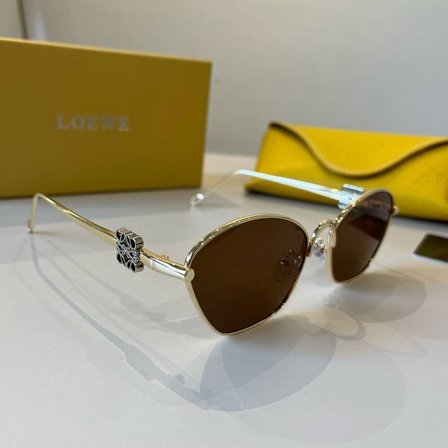 loewe Loewe Sunglasses