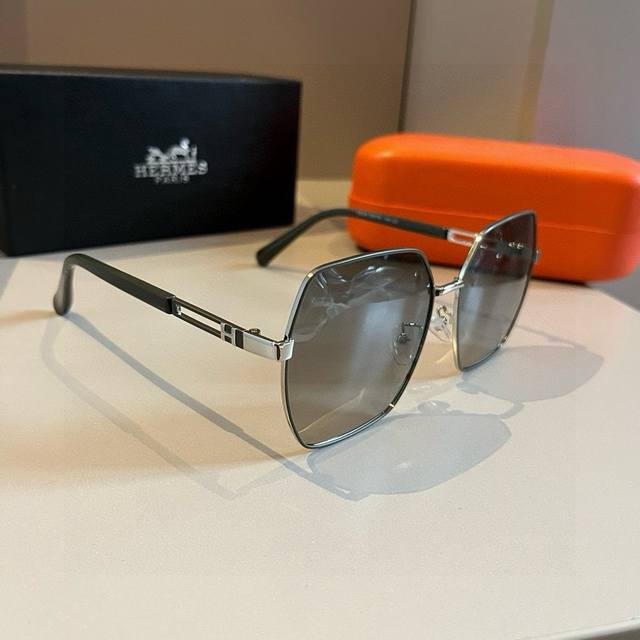 hernes Hermes Women's High-Definition Sunglasses High Quality