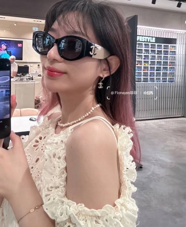chanel Chanel 2025 New Panda Color Matching Temples Oval Fashion Sunglasses C