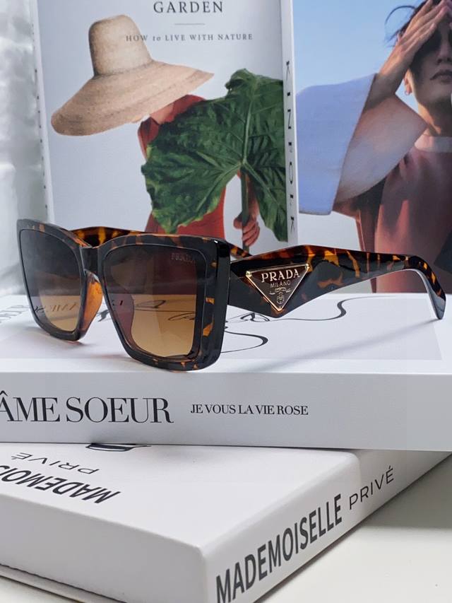 prada Prada 2025 New Sunglasses For Women Summer Anti-Ultraviolet Sunglasses
