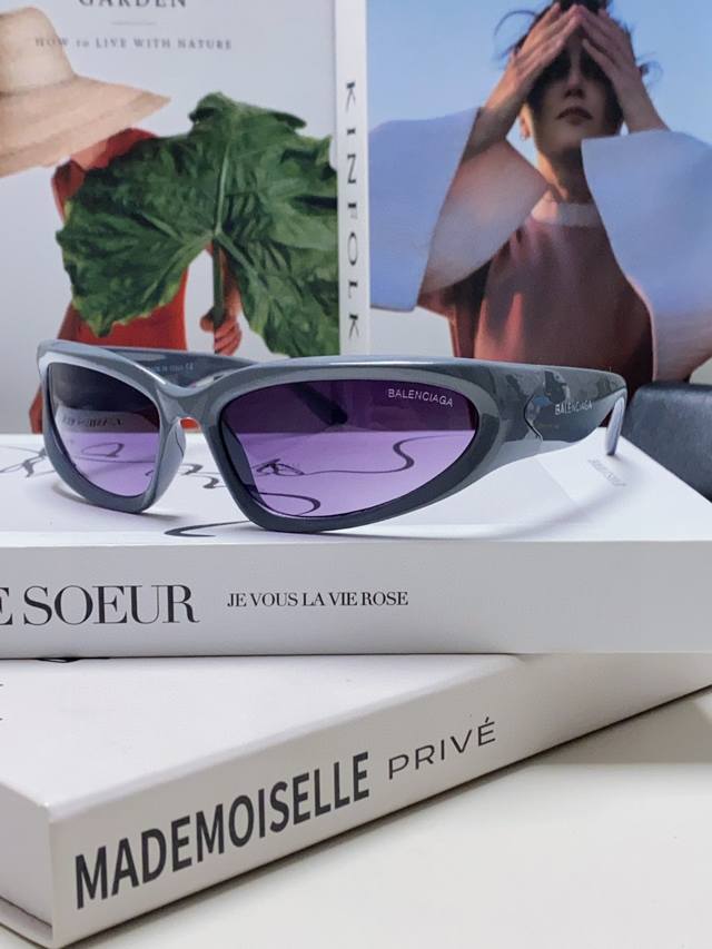 Balenciaga 2025 New Retro Sunglasses For Women Uv Protection Hot Girl Advanced E