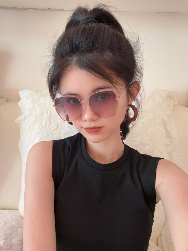 chanel Chanel's New Nylon Polarized Sunglasses Frameless Diamond-Cut Edges Ar