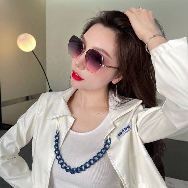chanel Chanel's New Nylon Polarized Sunglasses Frameless Diamond-Cut Edges Ar