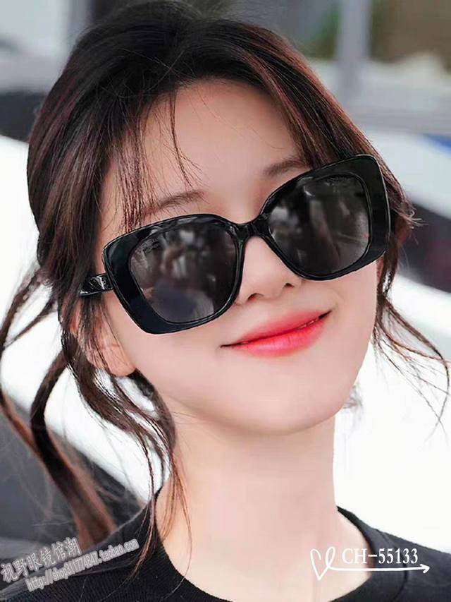French Chanel - Chanel . Polaroid Resin High-Definition Lens . Tr Frame - Light