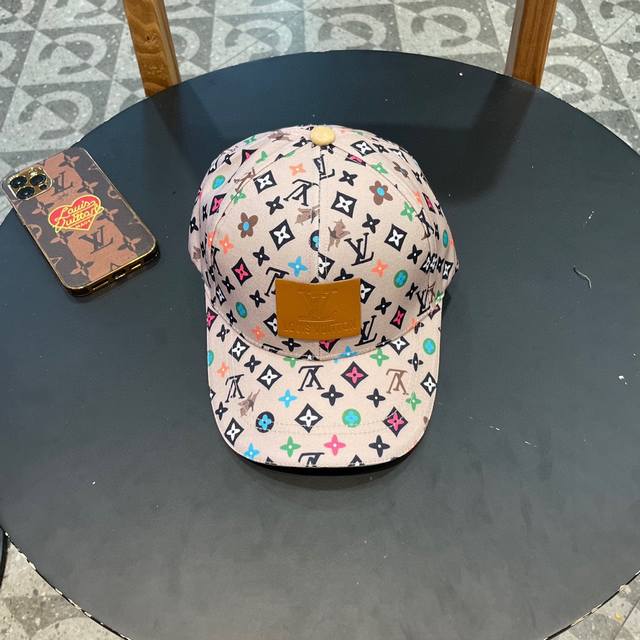 lv A Very Popular Baseball Cap From Louis Vuitton Simple, Elegant, High-End,