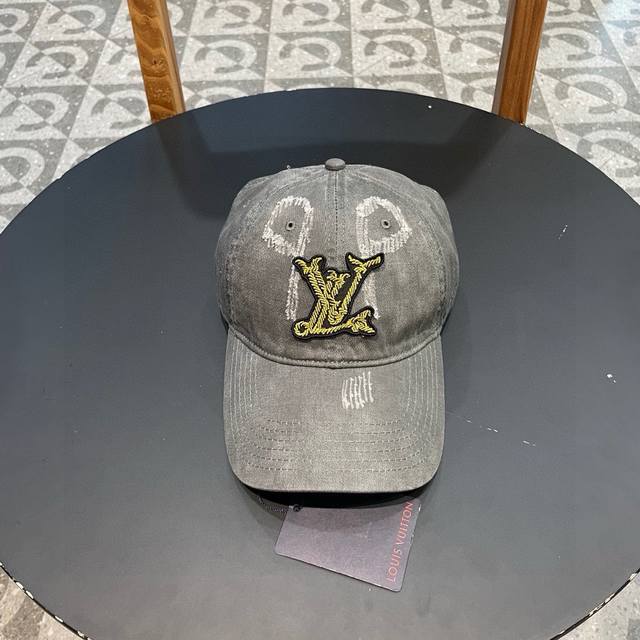 lv Louis Vuitton New Style Small Chanel Style Baseball Cap Counter Classic St
