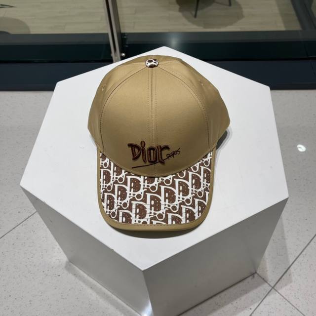 dior New Color Matching Baseball Cap New Shipment Big Brand Style Super Easy