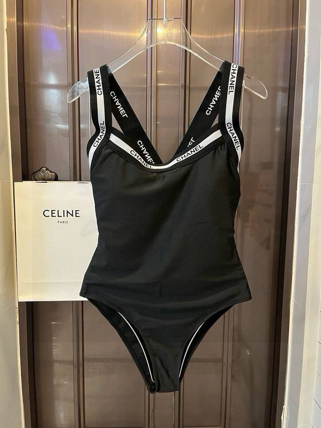 Special P Chanel Chanel's New One-Piece Swimsuit Is Suitable For A Variety Of Sc