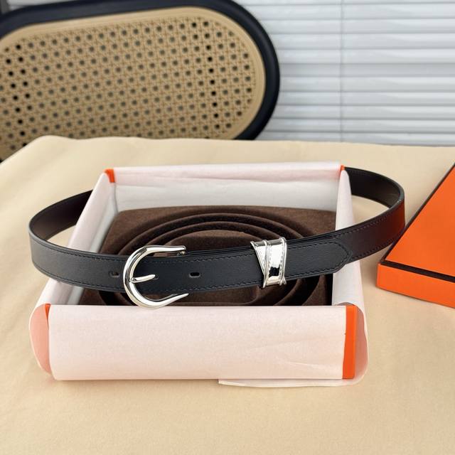 Swift Calfskin Belt With Metal Buckle This Belt Is Paired With A Refined And Rou
