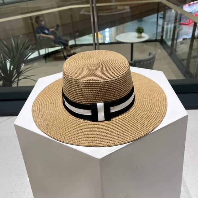 dior Dior New Style Straw Hat Flat Top Bucket Hat Black And White Beige Head