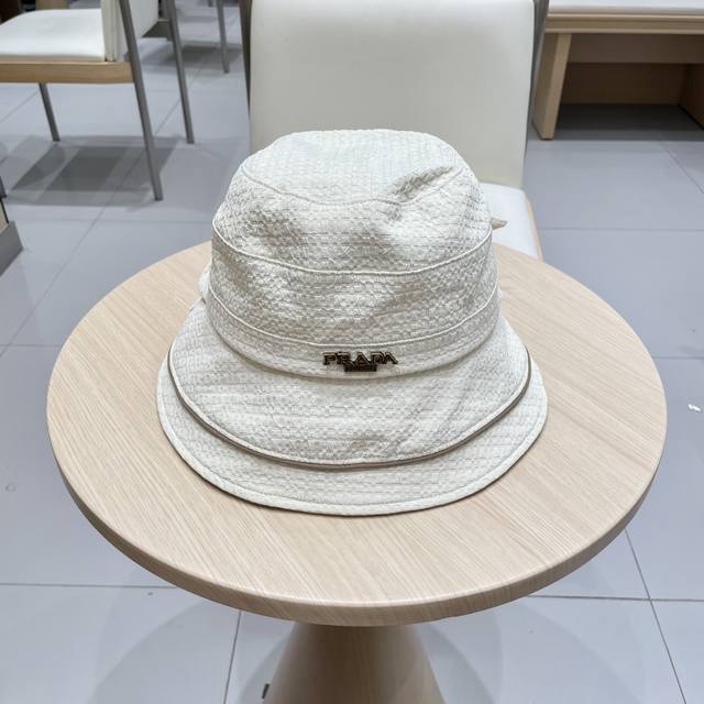 Prada 2025 New Women's Simple And Stylish Basin Hat Contrast Color Edge Tie Bow
