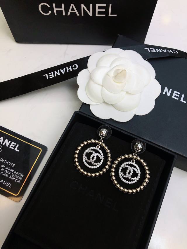 chanel Chanel's New Classic Double C Earrings Are Elegant And Fashionable. Th