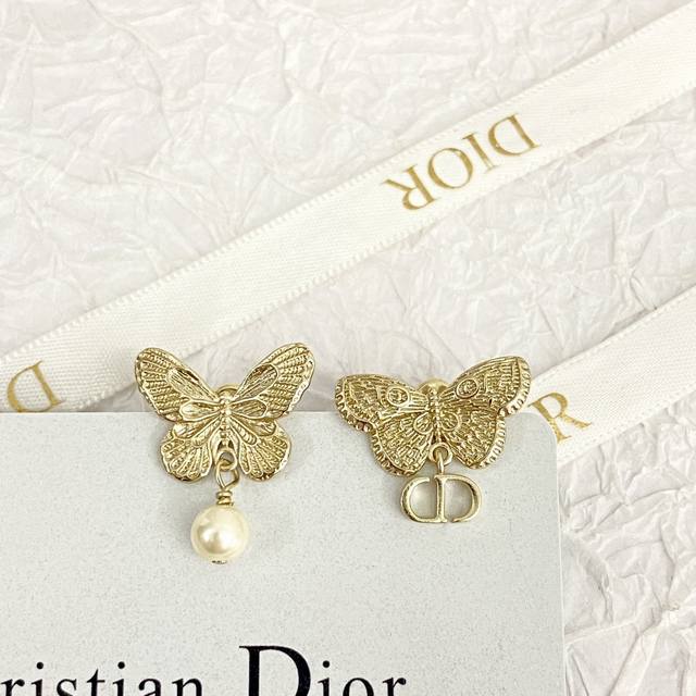 dior Earrings Are Hot-Selling And Are Now On Sale. Cd Bow Pearl Asymmetrical