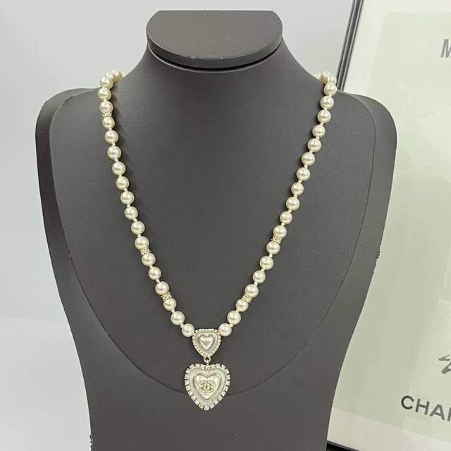 Chanel Necklace Is Hot Selling And Has A New Arrival Chan 24 White Mother-Of-Pea