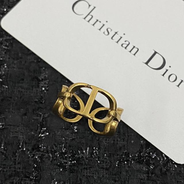 Hot-Selling New Ring, Exclusive High-End Quality Real Shot, Not Ordinary Goods O