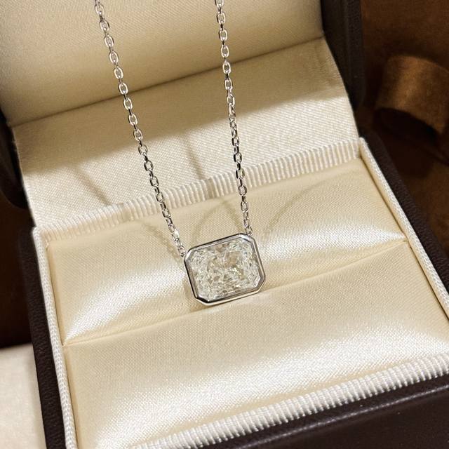 a3613 Simulated Diamond Rich Woman Series Five Carat Square Diamond Rock Suga