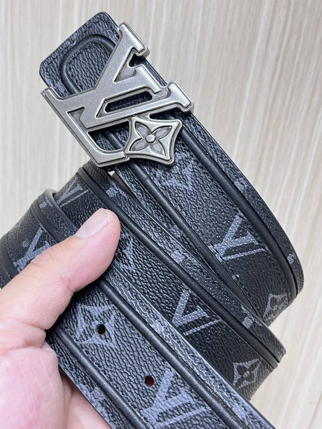 Donkey Brand 4.0Mm New Style Of The Season One Side Is Imported Cowhide And The