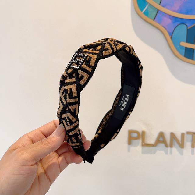 With Packaging Fendi Fendi's Hot New Style Headband Wide Version Original Single