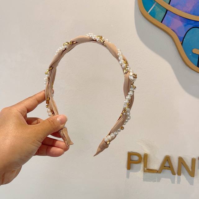 With Packaging Chanel Chanel's Latest Spring And Summer Headband Is Recommended