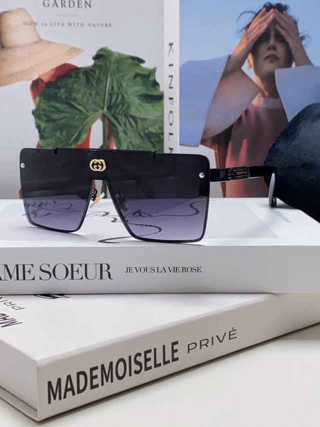 gucci Gucci 2025 Internet Celebrity One-Piece Sunglasses For Men And Women, T