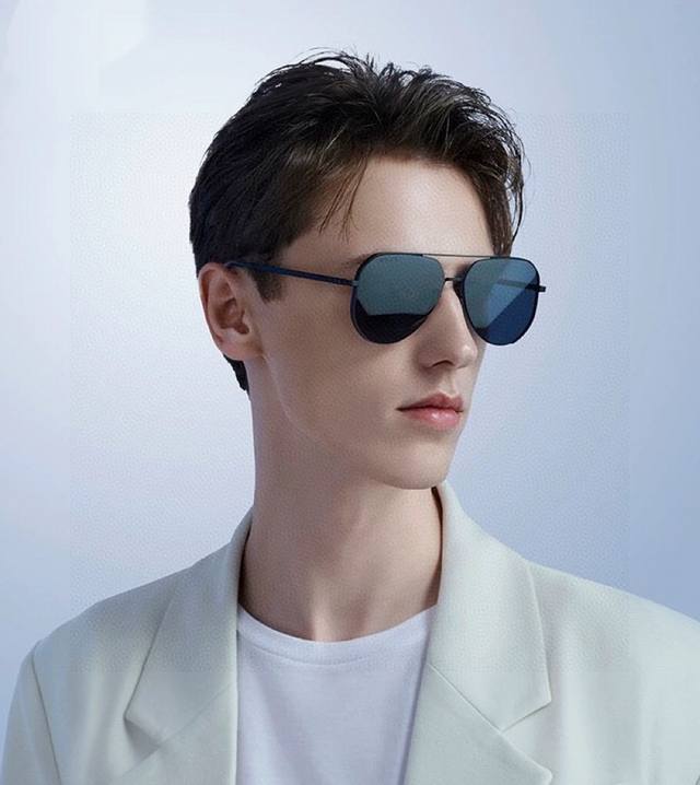gucci 2025 New Men And Women Couple Sunglasses Polygonal Sunglasses I Electro
