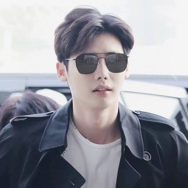 lv 2025 New Style Sunglasses For Men And Women Couples. Super Light And Flexi