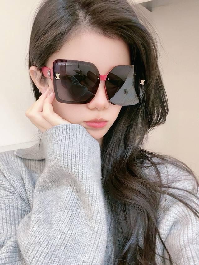 lv Large Frame Sunglasses. Classic Square Frame Design. Suitable For All Face