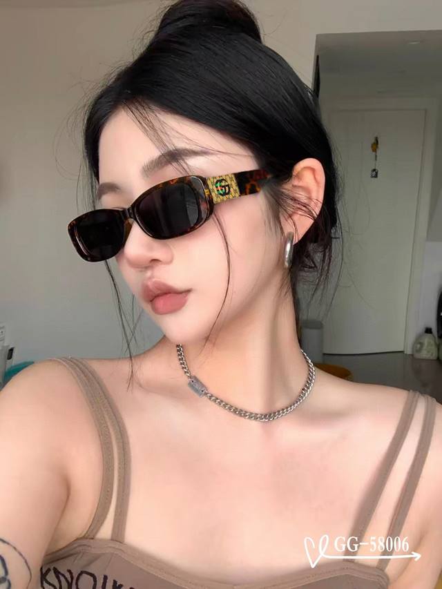 Italian Gucci-Gucci . Polaroid Resin High-Definition Lens . Tr Frame-Lightweight