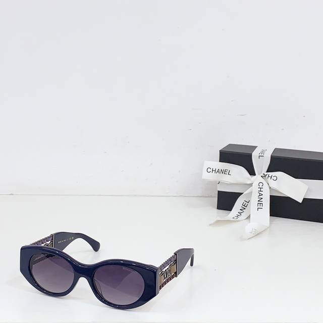 chanelmodel Ch5536Q Size 52 Ports 19-140