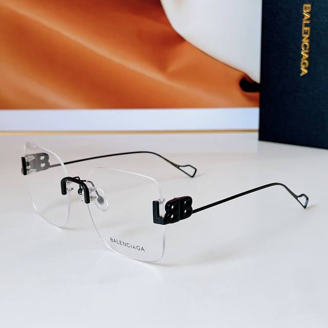 balenciag* Model:Bb01130 Size 59 Ports 17 140