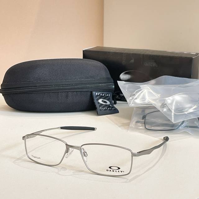 oakle*Model:Ox5121 Size:52 Port 17-140 High Version